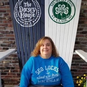 Meet your Posher, Dena